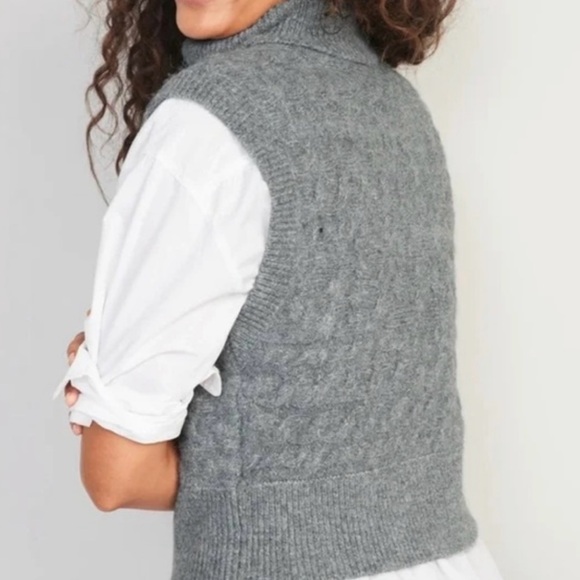 Old Navy Grey Sleeveless Turtle Neck Sweater Vest - Picture 2 of 8